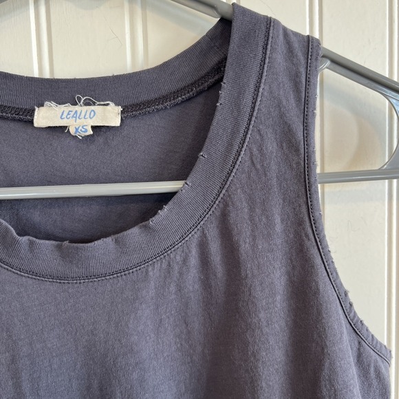 LEALLO Shirt Women XS Dark Gray Distressed sleeveless Tank - Picture 4 of 8